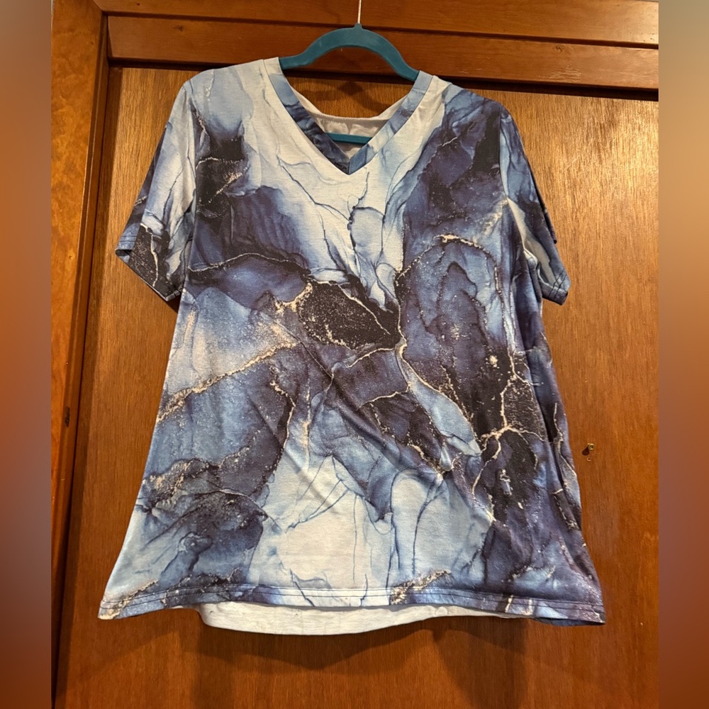 Blue Marble Print V-Neck T-Shirt